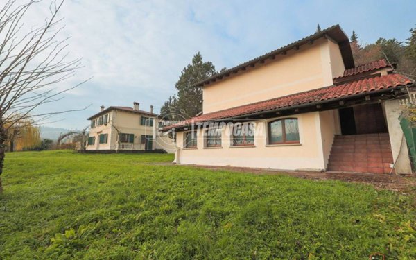 casa indipendente in vendita a Bologna in zona Colli
