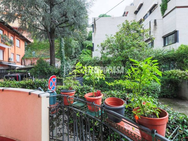 appartamento in vendita a Bologna in zona Santo Stefano