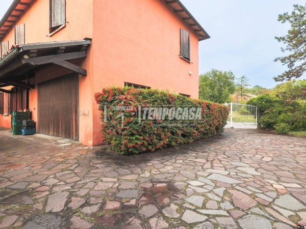 casa indipendente in vendita a Bologna in zona Colli