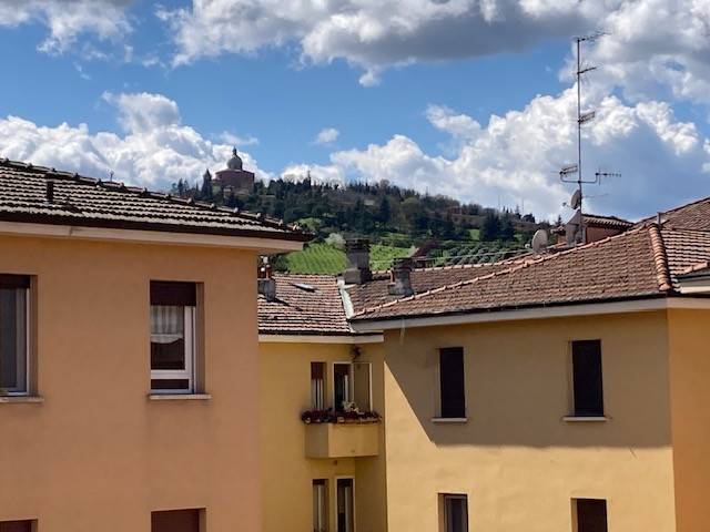 appartamento in vendita a Bologna in zona Saragozza