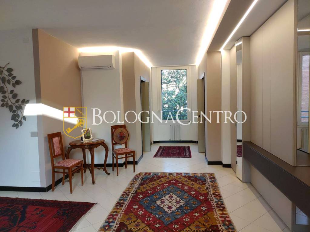 appartamento in vendita a Bologna in zona Saragozza