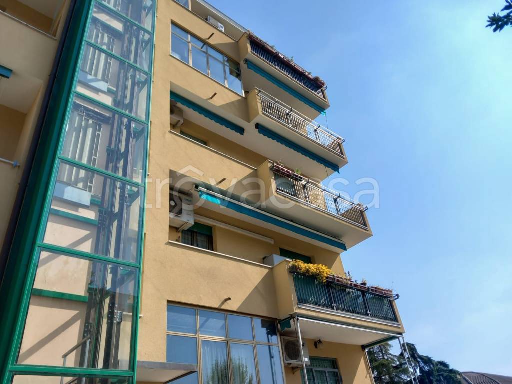 appartamento in vendita a Bologna in zona Saffi