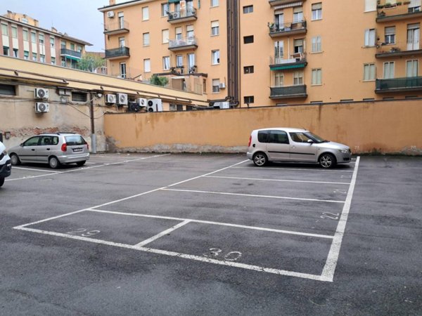 negozio in vendita a Bologna in zona Saffi
