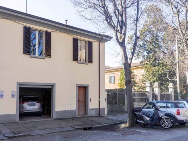 casa indipendente in vendita a Bologna in zona Saragozza