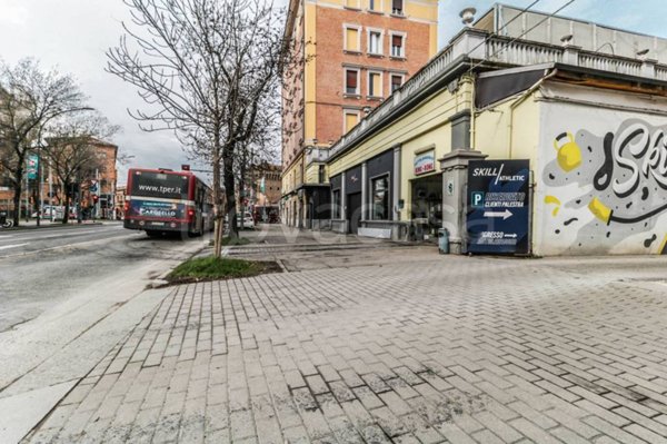 negozio in vendita a Bologna in zona San Vitale