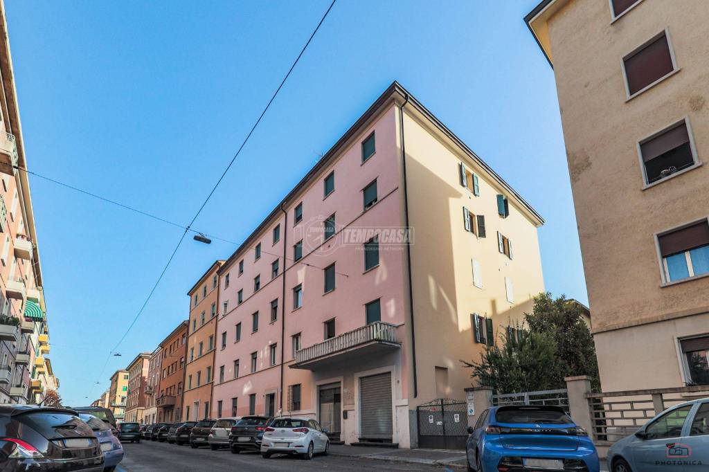 appartamento in vendita a Bologna in zona Saffi