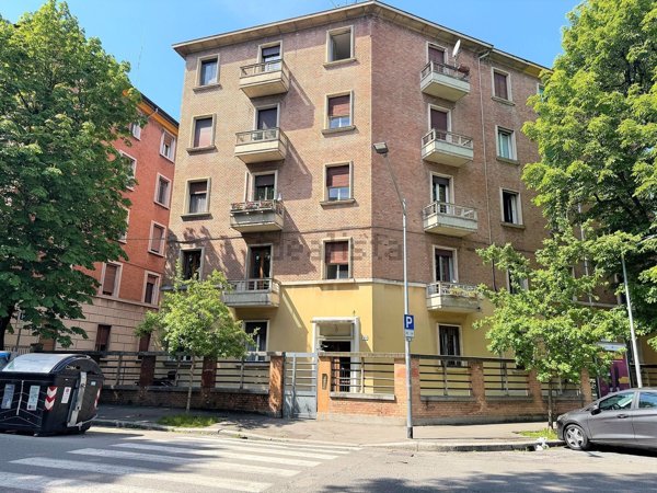appartamento in vendita a Bologna in zona Saffi