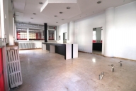 locale commerciale in vendita a Bologna in zona Saragozza