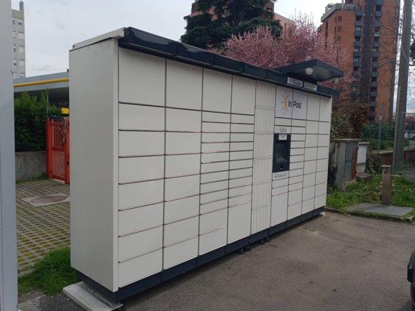 locale di sgombero in vendita a Bologna in zona Savena