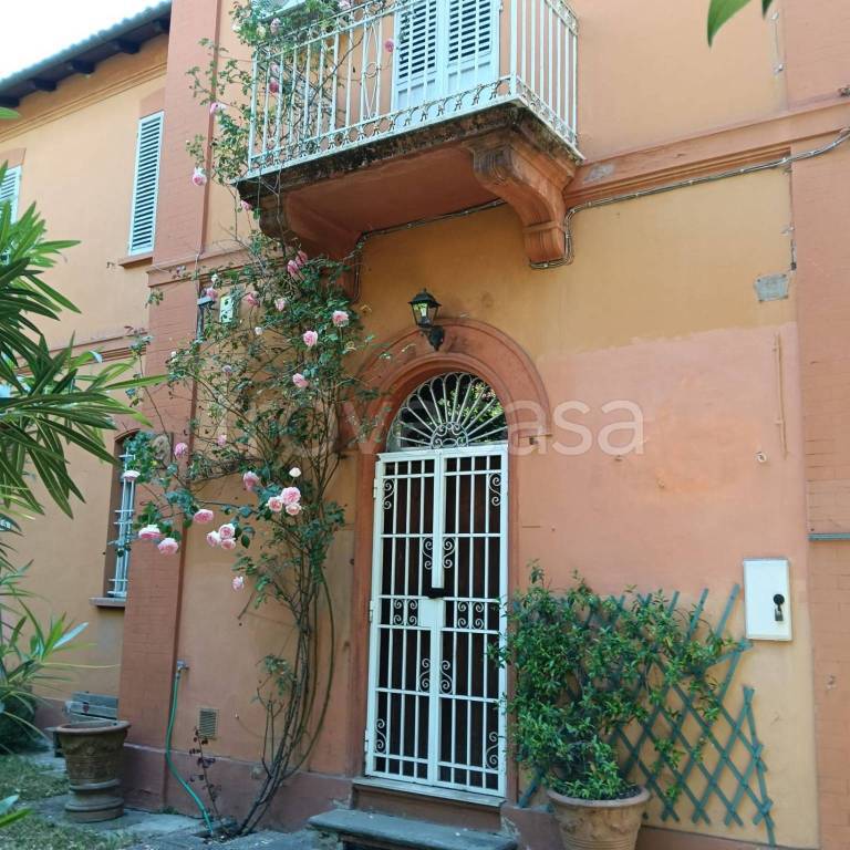 casa indipendente in vendita a Bologna in zona Centro Storico