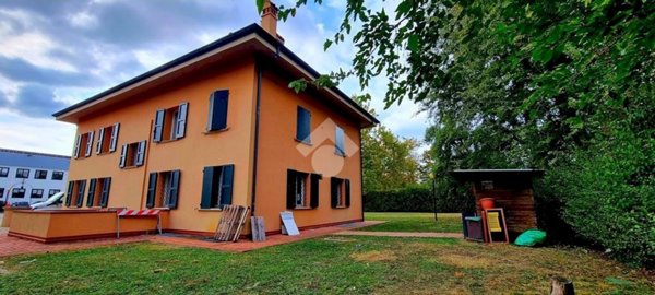 ufficio in vendita a Bologna in zona San Nicolò Di Villola