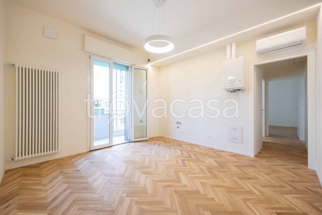 appartamento in vendita a Bologna in zona Saffi