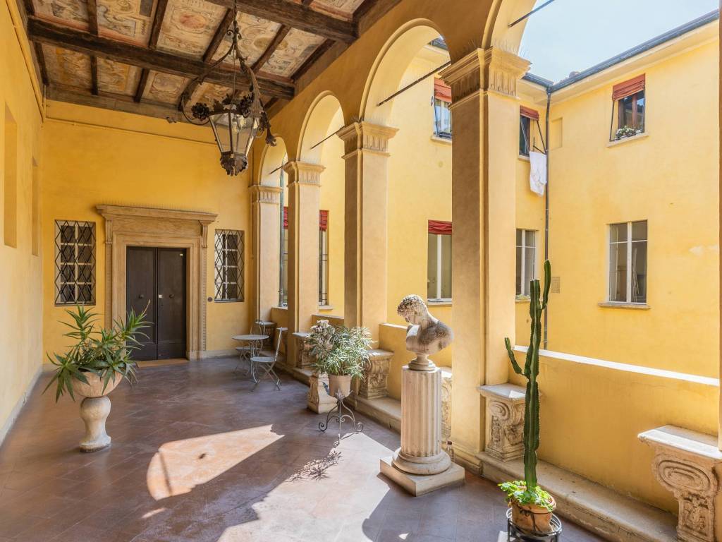 appartamento in vendita a Bologna in zona Centro Storico