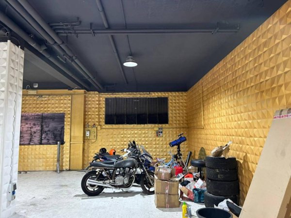 negozio in vendita a Bologna in zona Savena
