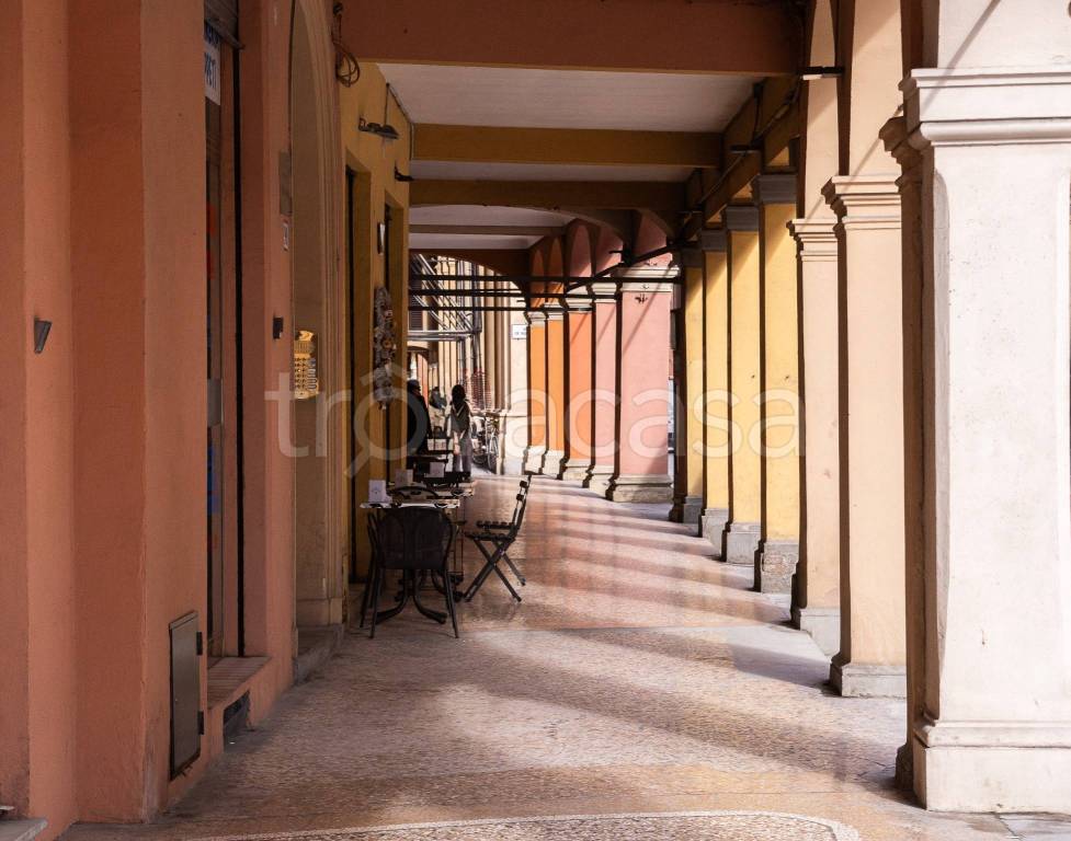 appartamento in vendita a Bologna in zona Santo Stefano