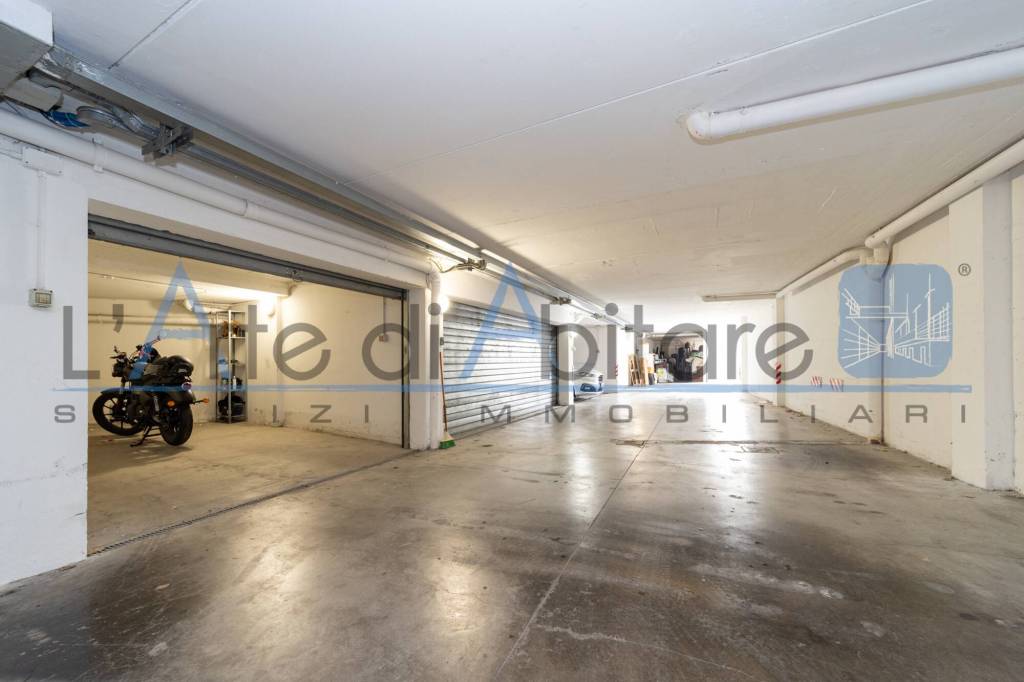 locale di sgombero in vendita a Bologna in zona San Donato