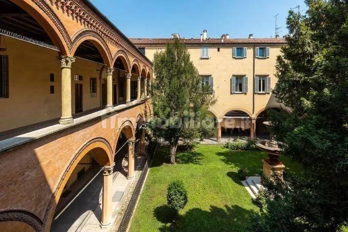 appartamento in vendita a Bologna in zona Centro Storico