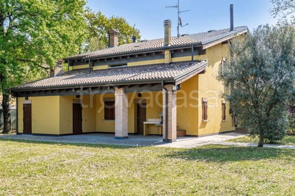 casa indipendente in vendita a Bologna in zona San Nicolò Di Villola