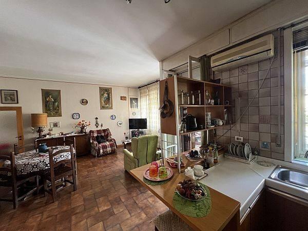 appartamento in vendita a Bologna in zona Saragozza