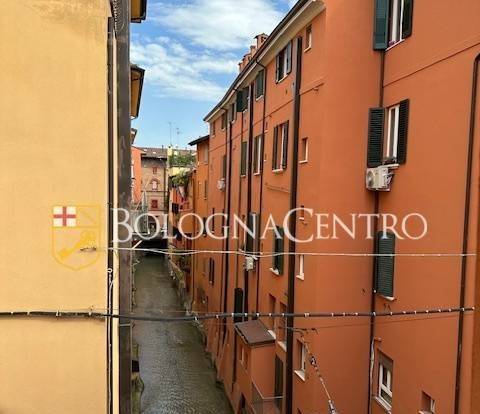 appartamento in vendita a Bologna in zona Centro Storico