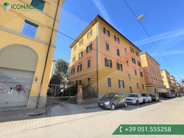 appartamento in vendita a Bologna in zona Saffi