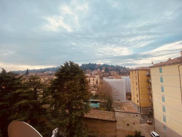 appartamento in vendita a Bologna in zona Saragozza