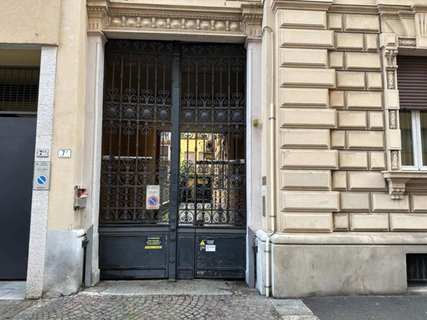 negozio in vendita a Bologna in zona Centro Storico