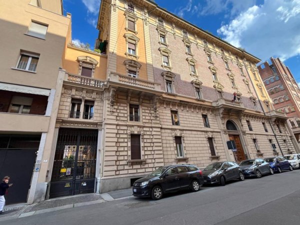 negozio in vendita a Bologna in zona Centro Storico