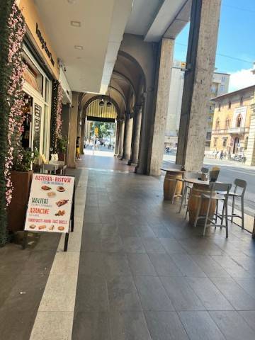 negozio in vendita a Bologna