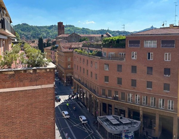 appartamento in vendita a Bologna in zona Centro Storico
