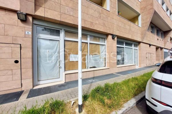 negozio in vendita a Bologna in zona Bolognina