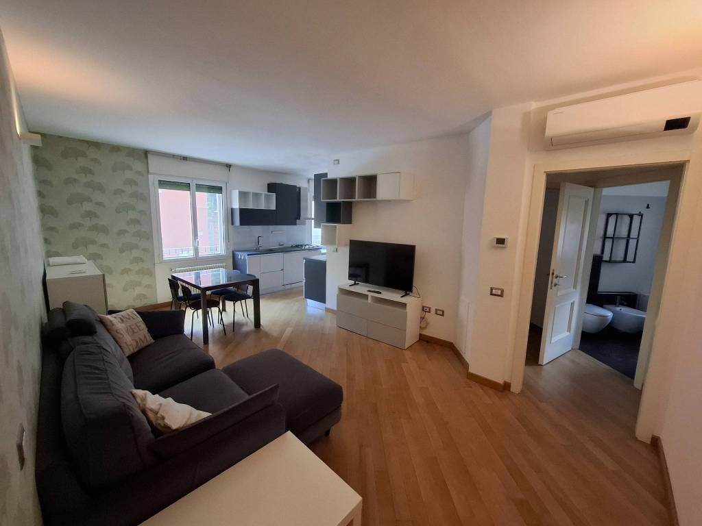 appartamento in vendita a Bologna in zona Santo Stefano