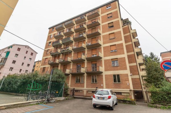 appartamento in vendita a Bologna in zona Saragozza