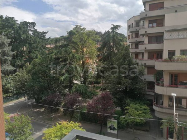 appartamento in vendita a Bologna in zona Saragozza