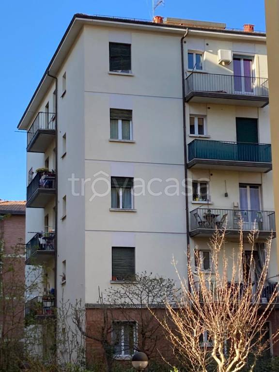 ufficio in vendita a Bologna in zona Savena
