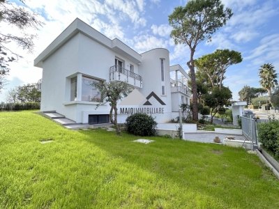 casa indipendente in vendita a Bologna