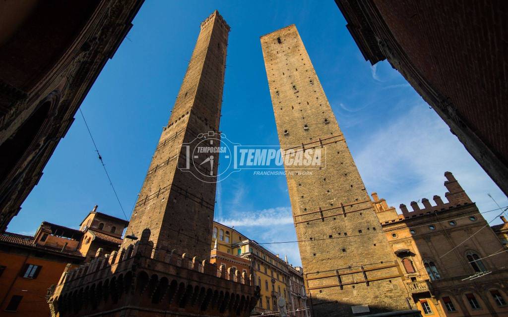 negozio in vendita a Bologna in zona San Vitale