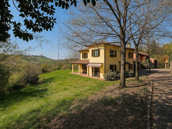casa indipendente in vendita a Bologna in zona Santo Stefano