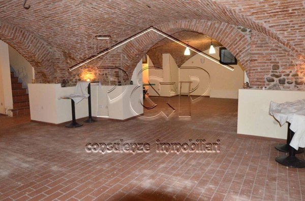 ufficio in vendita a Bologna in zona Santo Stefano