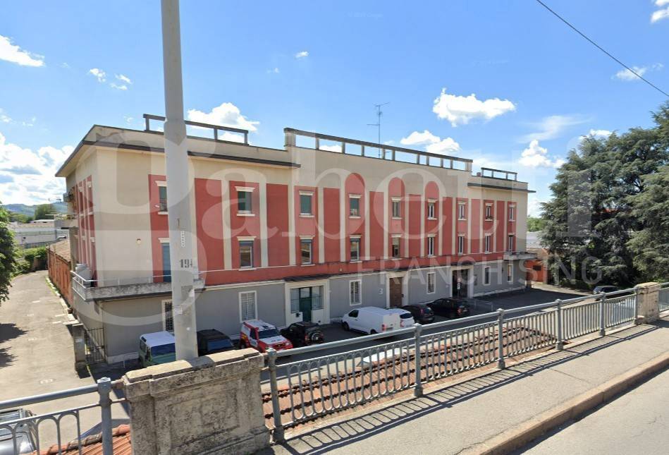 ufficio in vendita a Bologna in zona Santo Stefano