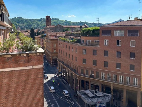 appartamento in vendita a Bologna in zona Centro Storico