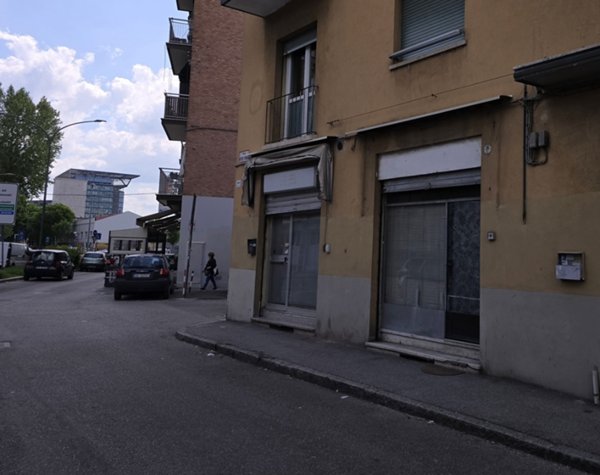 negozio in vendita a Bologna in zona Bolognina