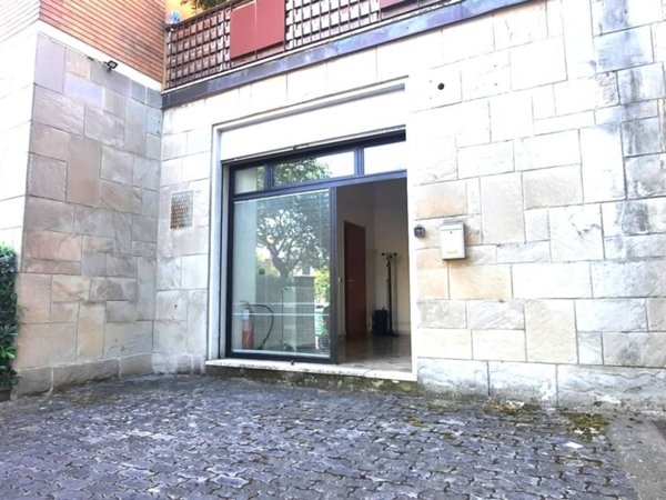 ufficio in vendita a Bologna in zona Saragozza