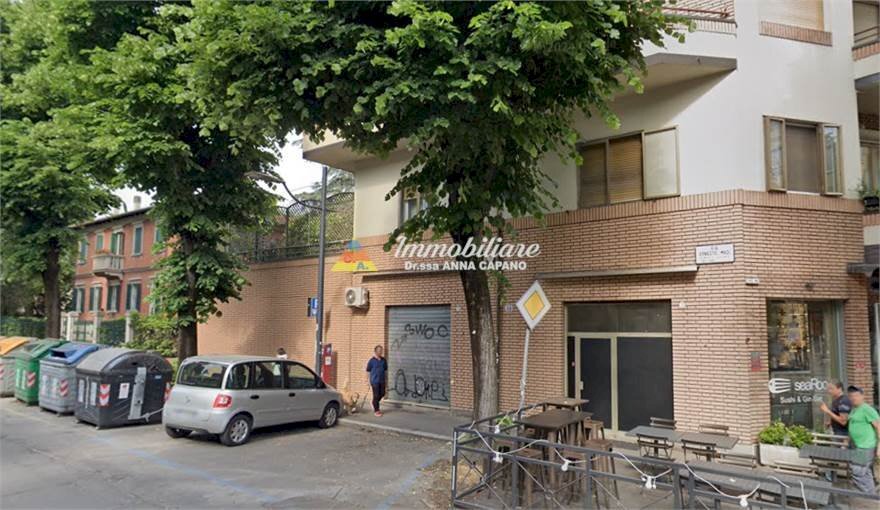 negozio in vendita a Bologna