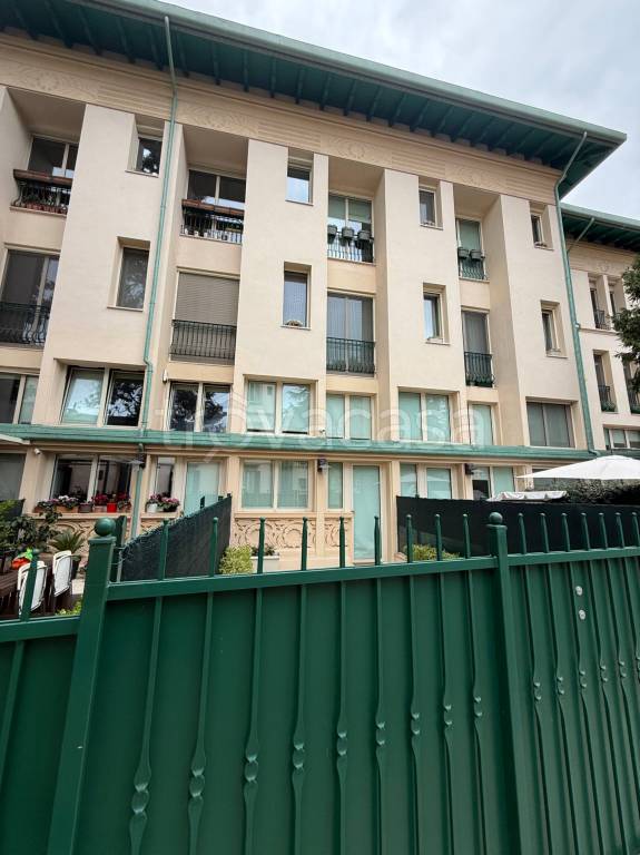 appartamento in vendita a Bologna in zona Santo Stefano