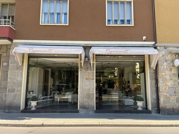 locale commerciale in vendita a Bologna in zona Andrea Costa
