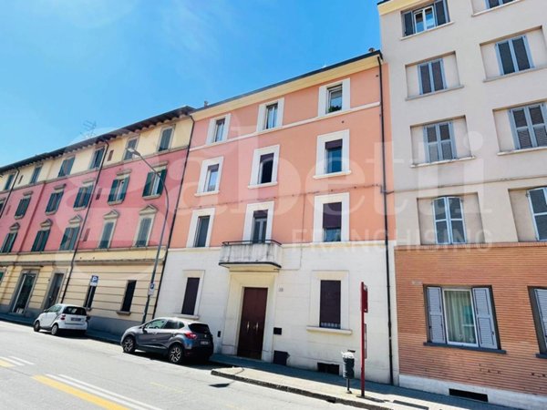 appartamento in vendita a Bologna in zona Saffi