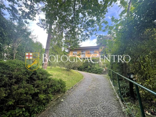 casa indipendente in vendita a Bologna in zona Santo Stefano
