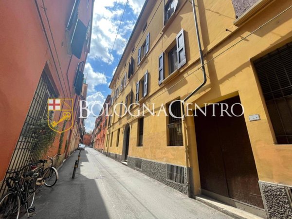 appartamento in vendita a Bologna in zona Santo Stefano