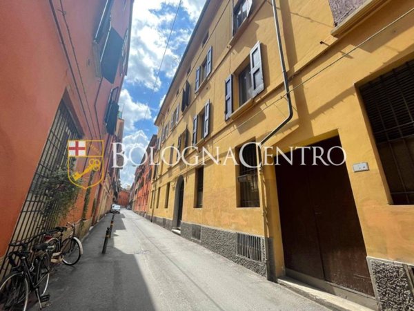 appartamento in vendita a Bologna in zona Santo Stefano